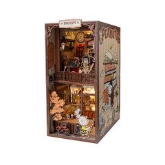 Peanuts – Snoopy Book Nook Construction Set