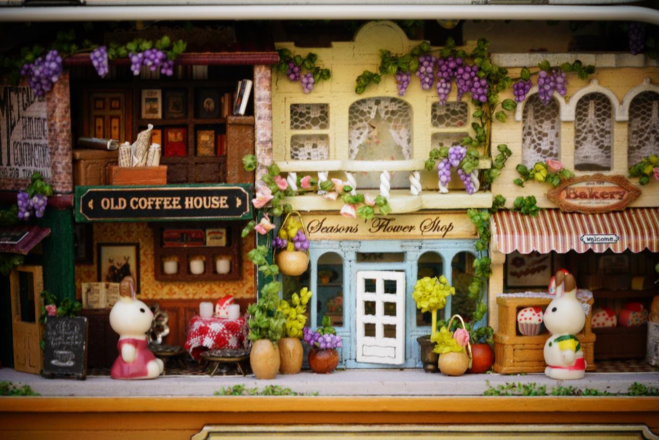 DIY Miniatures Craft Kit: In a Happy Corner - Cozy Street Corner Box Theater Diorama (Craft Gift)